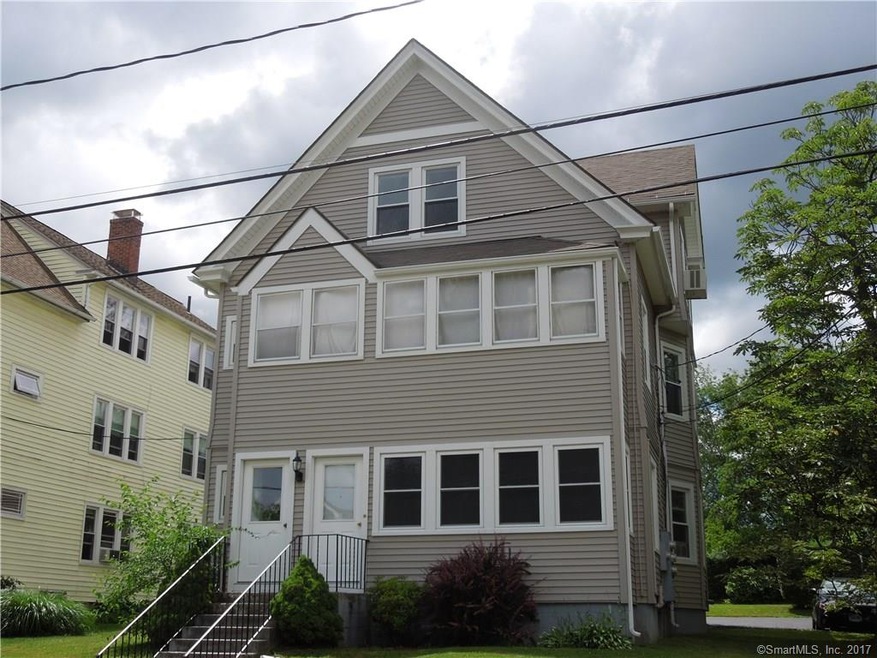 35 Crescent St unit 1, West Hartford, CT 06119 - photo 1