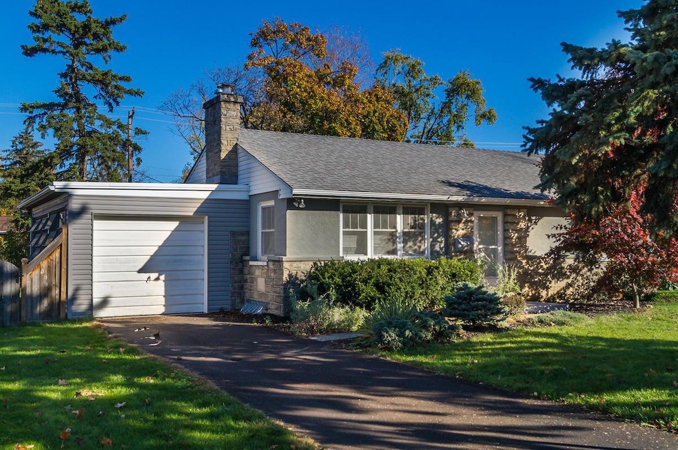 1982 Zollinger Rd, Columbus OH 43221