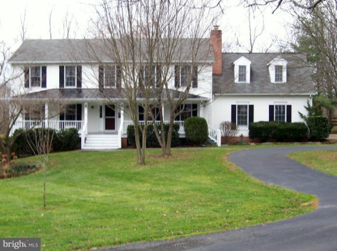 19263 Silcott Springs Rd, Purcellville, VA 20132 - photo 1