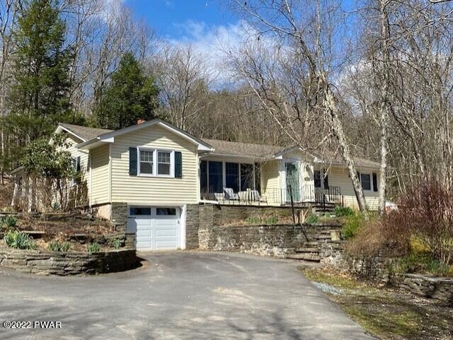 1236 Delaware Dr, Matamoras, PA 18336 - photo 1