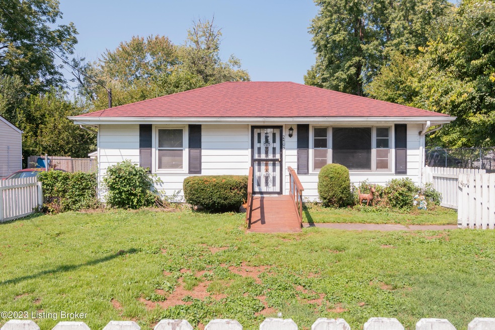 2405ElmoreSt-2