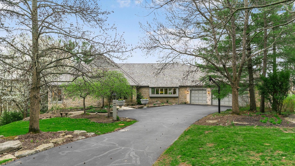 711 Old Oak Trc