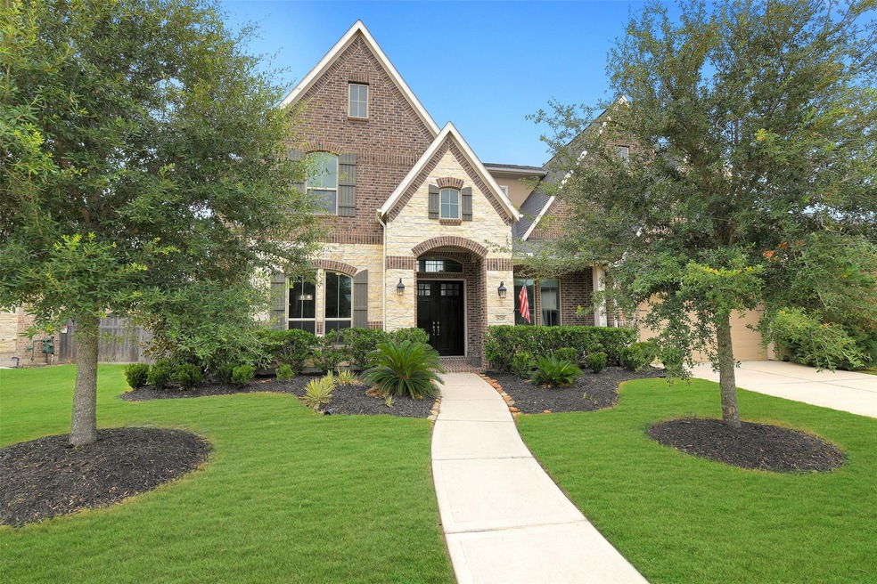 28218 Enchanted Shores Ln, Fulshear, TX 77441 - photo 1