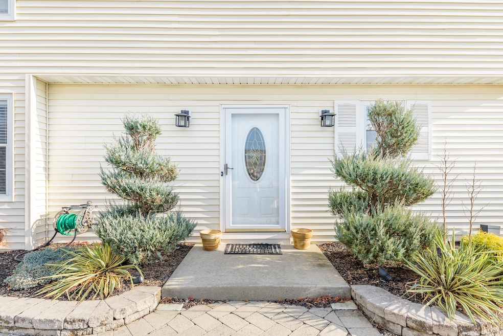 95 Yardarm Ct, Bayville, NJ 08721 - photo 1