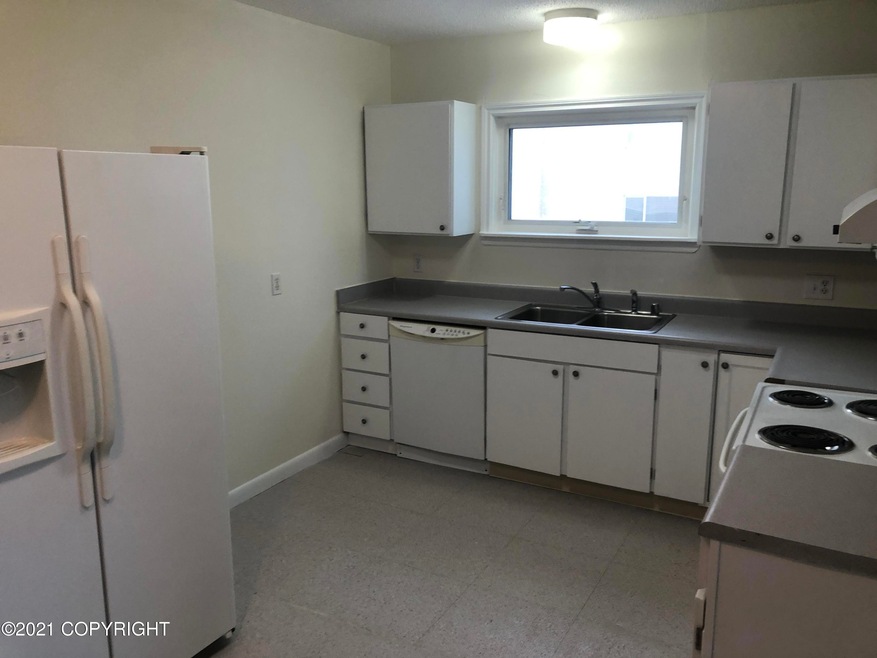 930 W 27th Ave unit 5, Anchorage, AK 99503 - photo 1
