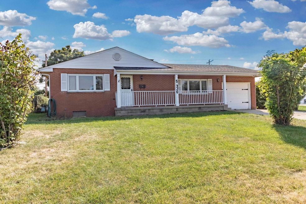 5430 Hazelwood Rd, Columbus, OH 43229 - photo 1