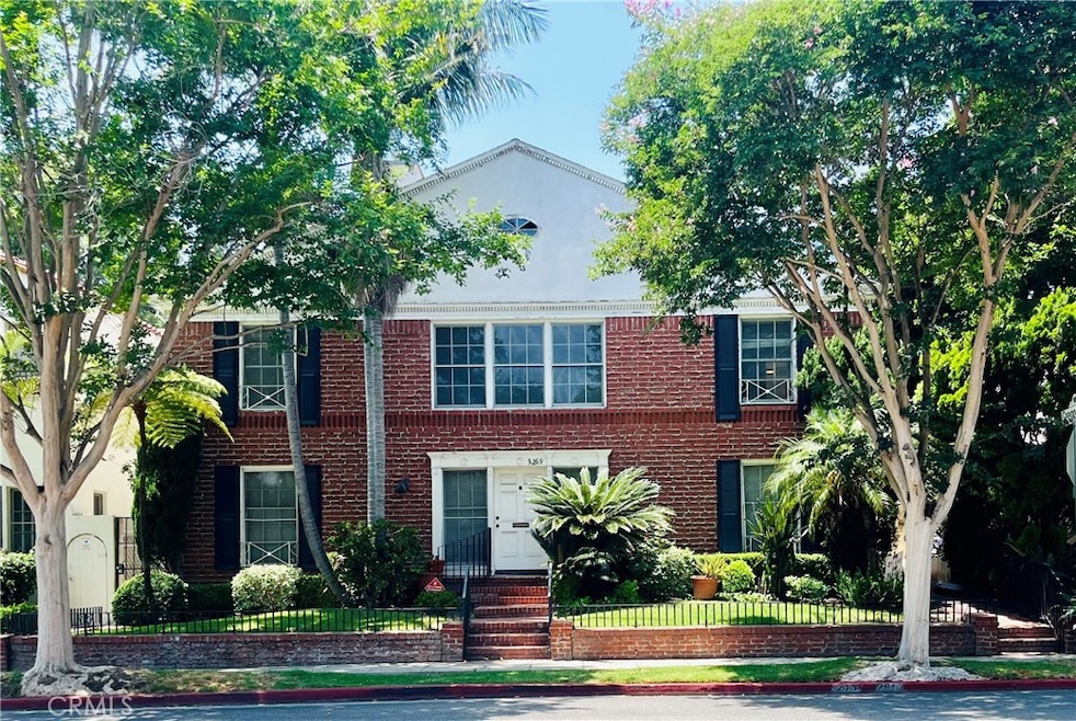 271 S Spalding Dr unit C, Beverly Hills, CA 90212 - photo 1