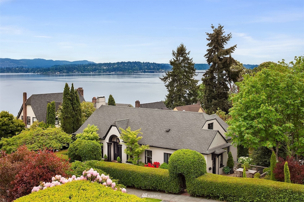 Sold $2,700,000 • Co-Listing Agent