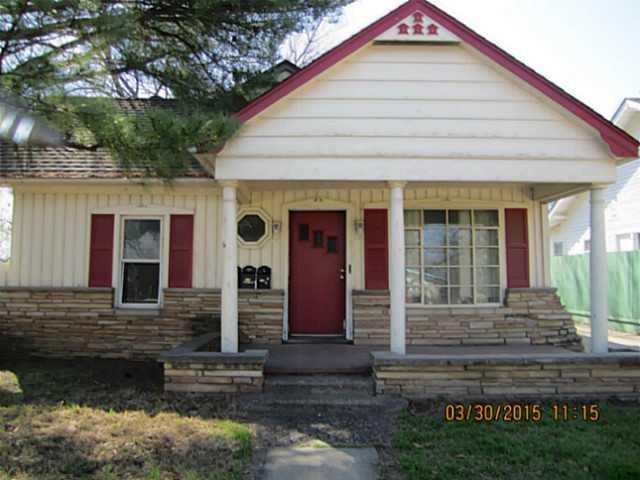 Exterior Front. 118 W Apache front house