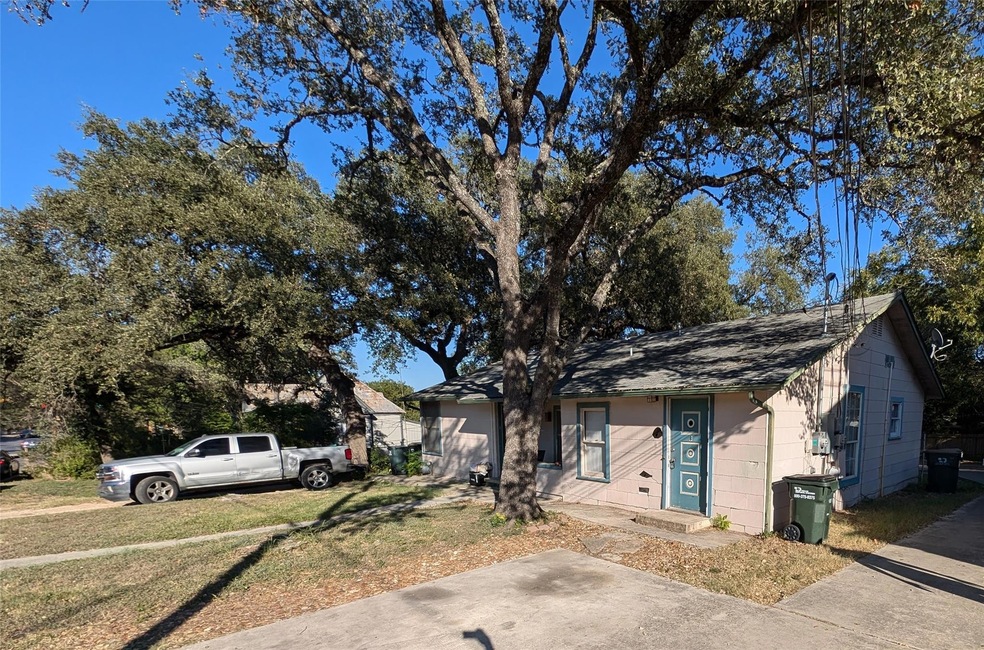 519 W Hutchison St, San Marcos, TX 78666 - photo 1