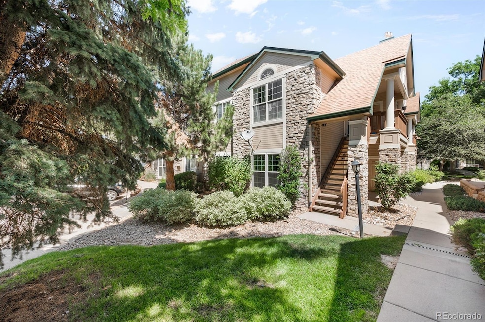 4064 S Carson St unit 101, Aurora, CO 80014 - photo 1