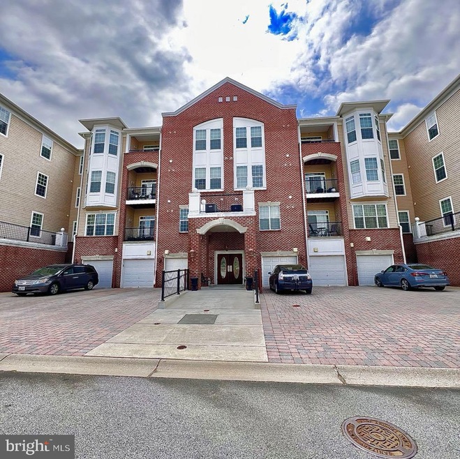 8611 Wintergreen Ct unit 303, Odenton, MD 21113 - photo 1