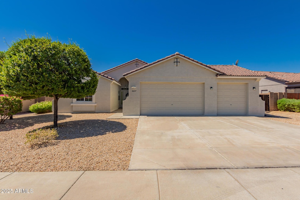 18237 W Port au Prince Ln, Surprise, AZ 85388 - photo 1