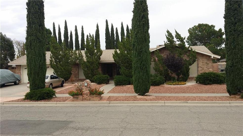 1712 Larry Hinson Dr, El Paso, TX 79936 - photo 1