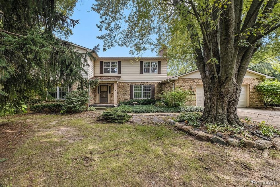 6290 Tanbark Ct, Flint, MI 48532 - photo 1