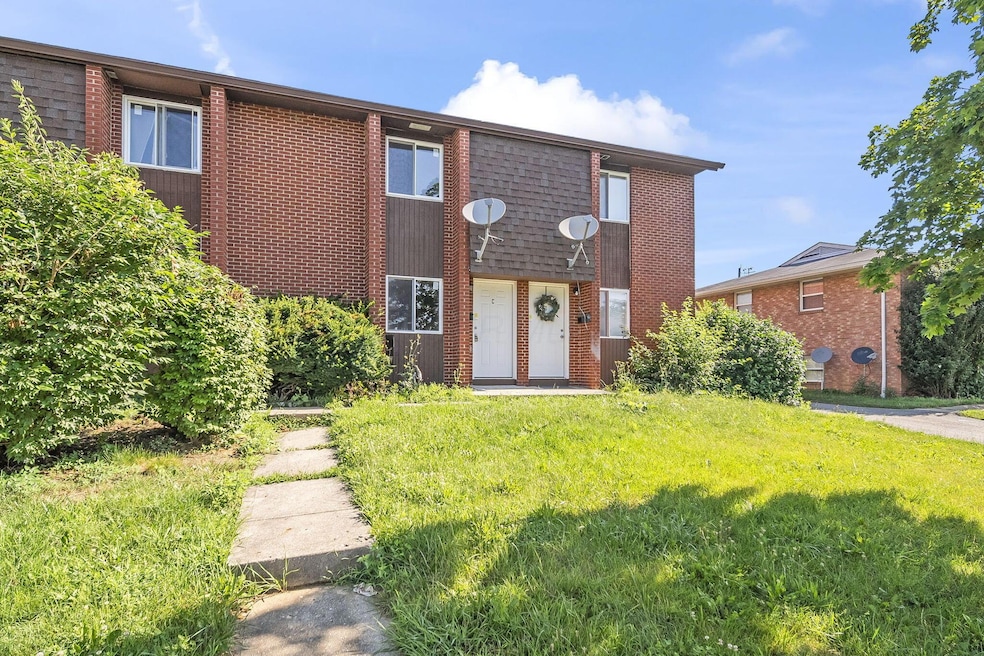 3654 Arnelle Rd unit A, Columbus, OH 43228 - photo 1