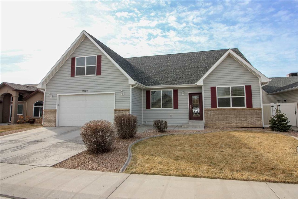 2927 Sylvia Ln, Grand Junction, CO 81504 - photo 1