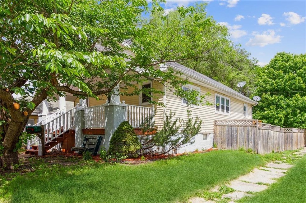 2456 E Grand Ave, Des Moines, IA 50317 - photo 1