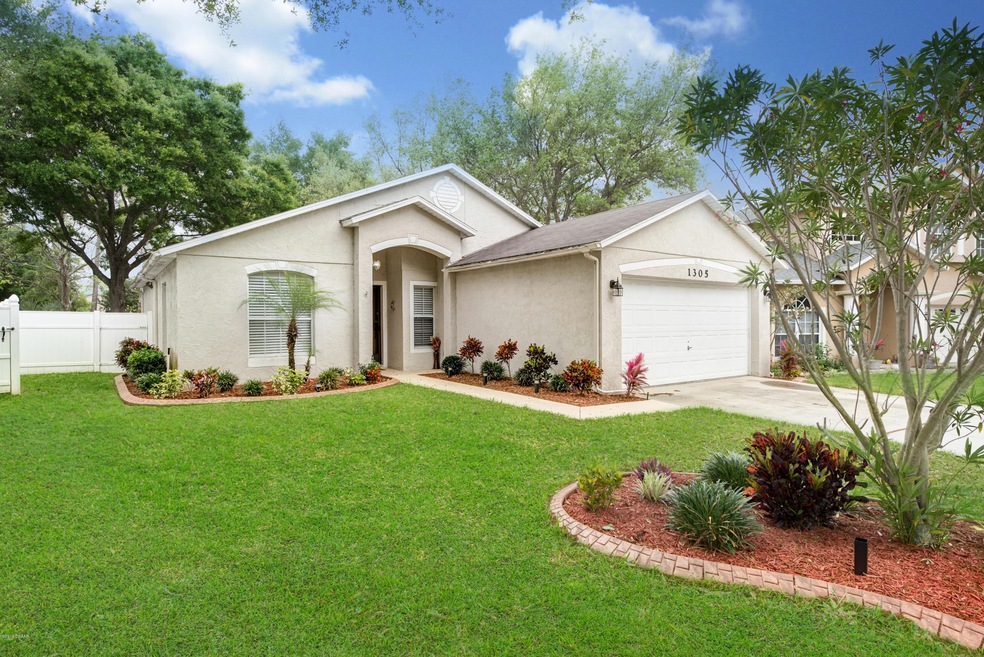 1305 Harms Way - Main Photo