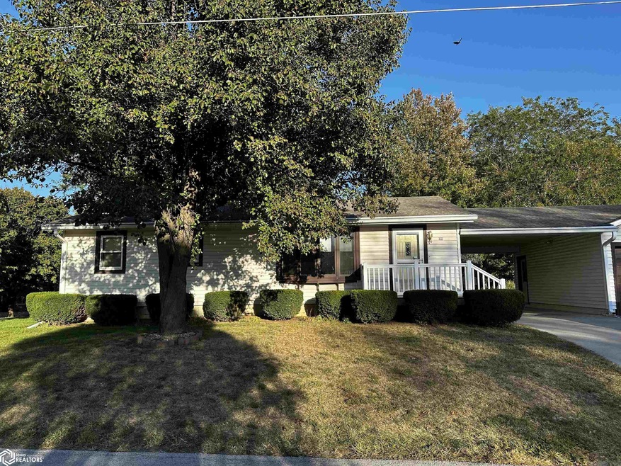 901 S Mathew St, Shenandoah, IA 51601 - photo 1