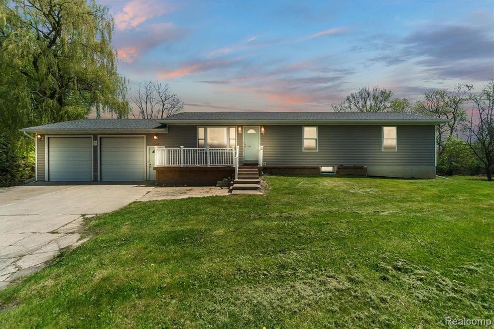 01-4660-Lansing-Rd-WindowStill-Real-Estate-Photogr