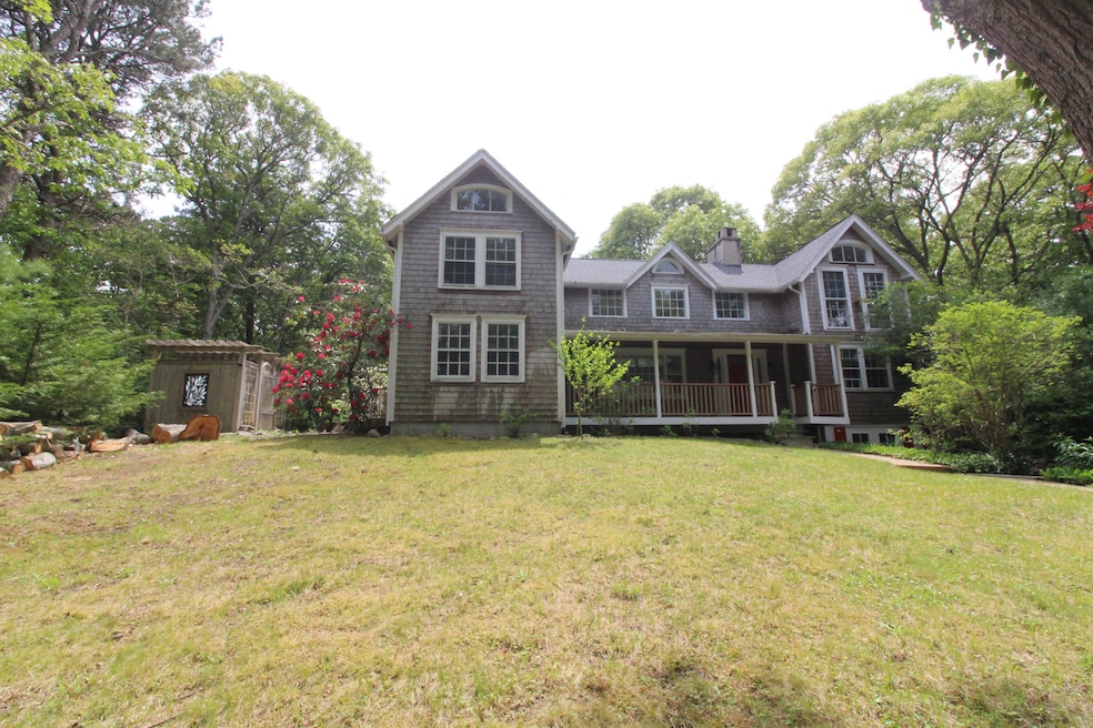 58 Weaver Ct, Vineyard Haven, MA 02568 - photo 1