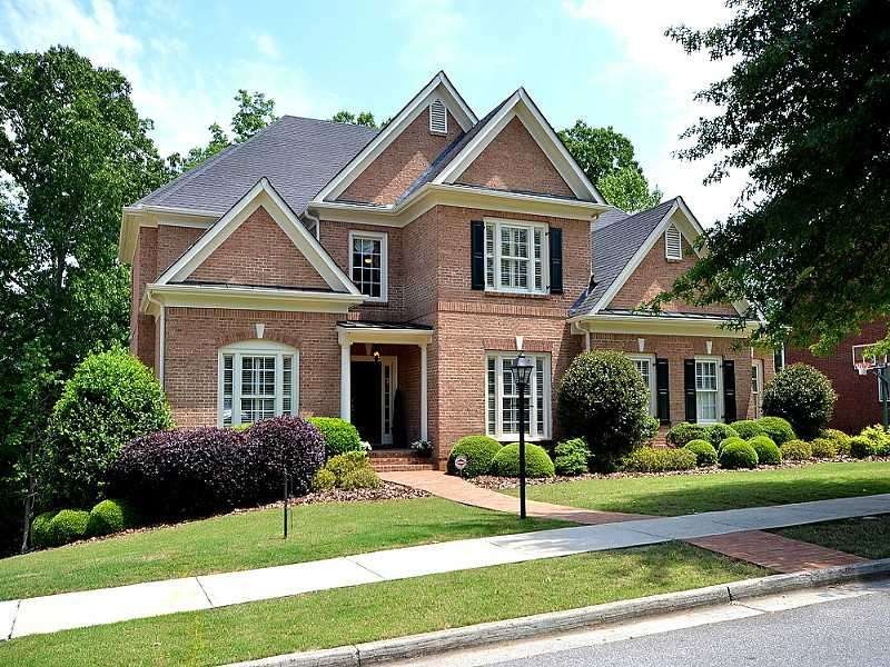 Exterior Front. CLICK the HomeScenes.com Virtual T