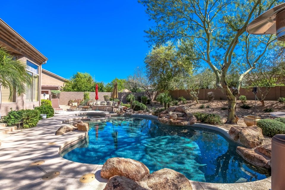 Sparking Play Pool