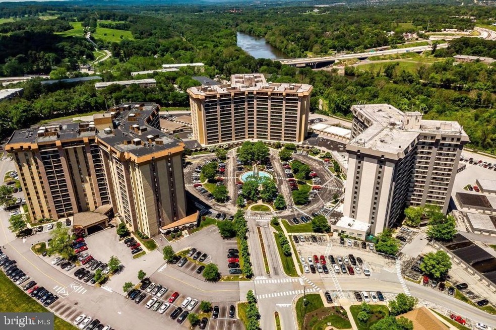 10919 Valley Forge Cir unit 919, King of Prussia, PA 19406 - photo 1