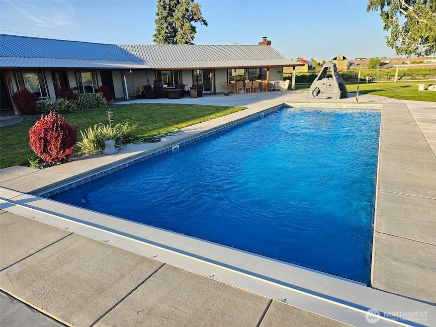 For Sale $3,700,000 • Co-Listing Agent