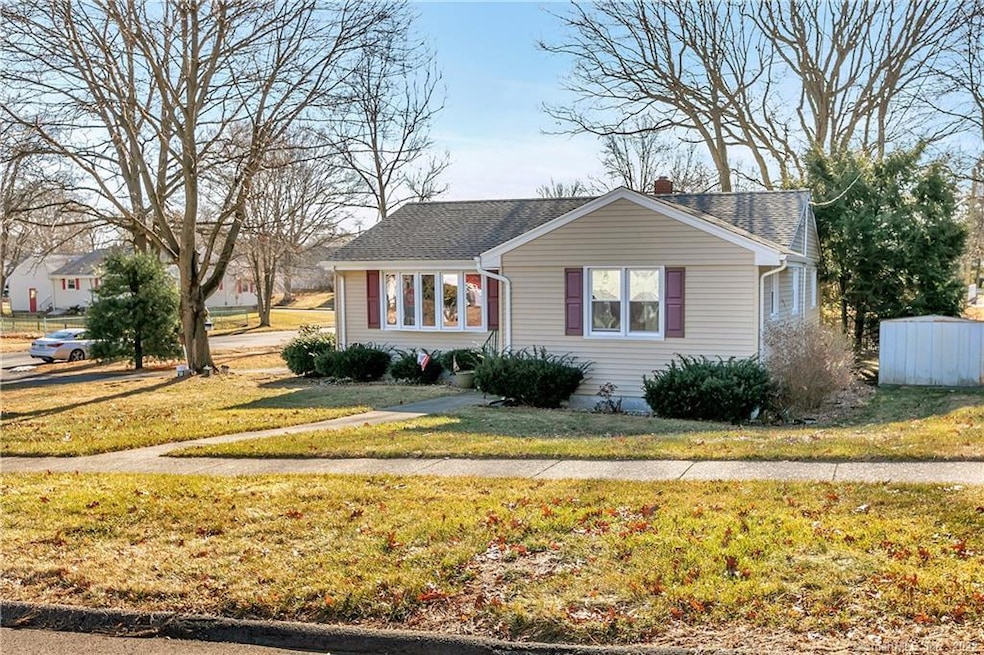 225 Reut Dr, Stratford, CT 06614 - photo 1