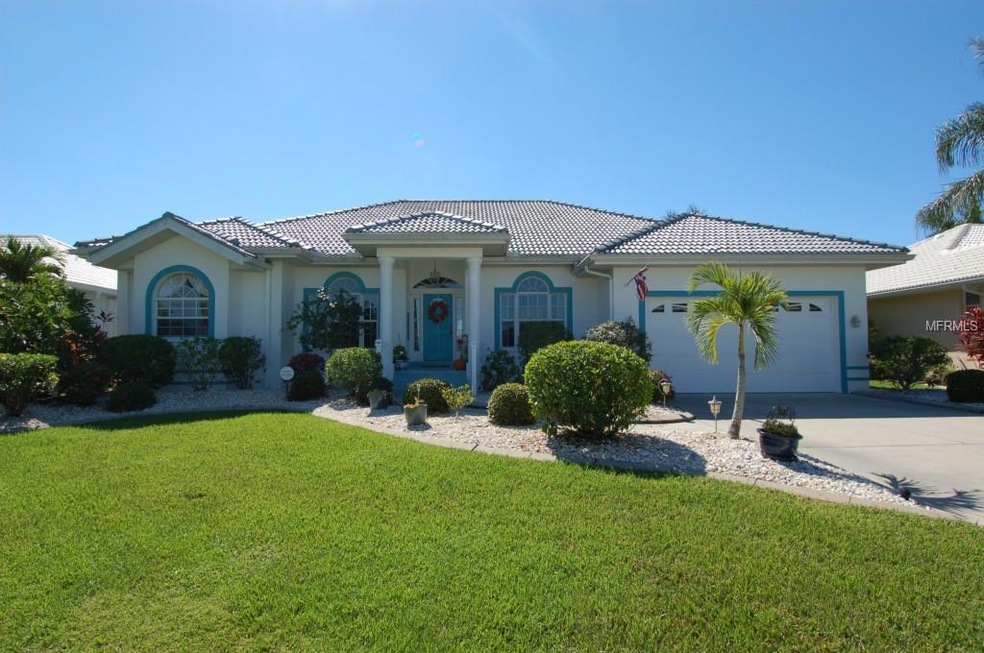 Sailbaot Waterfront Pool Home