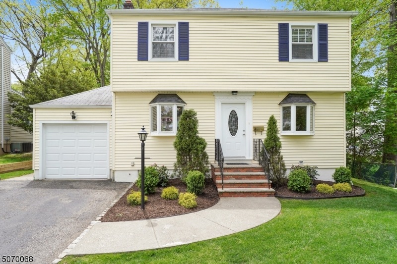 6 Crestview Hill Rd, Livingston, NJ 07039 - photo 1