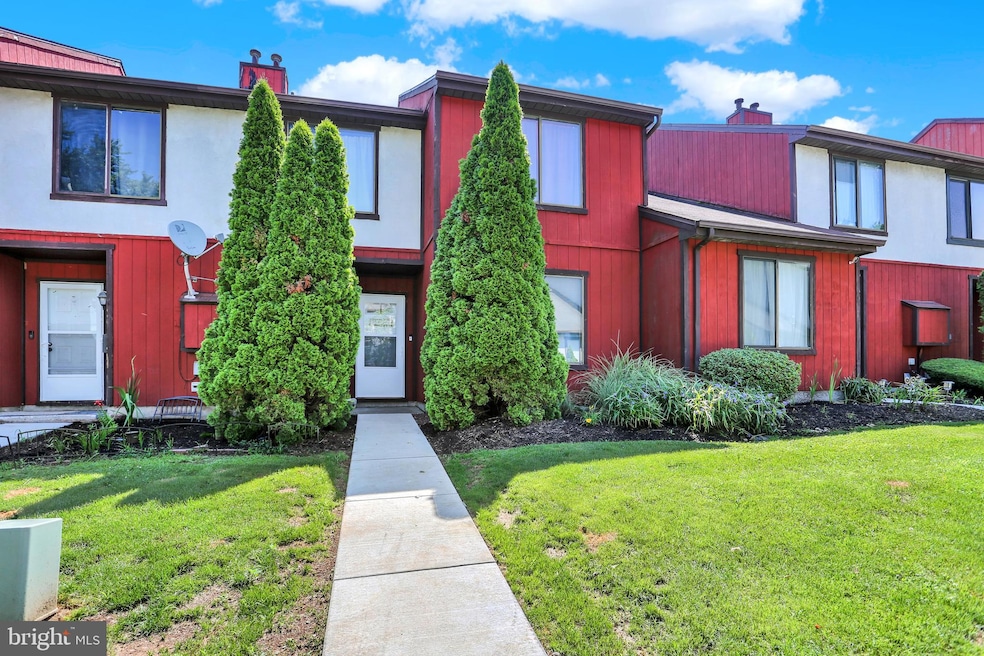 28 4 Wister Way, Reading, PA 19606 - photo 1