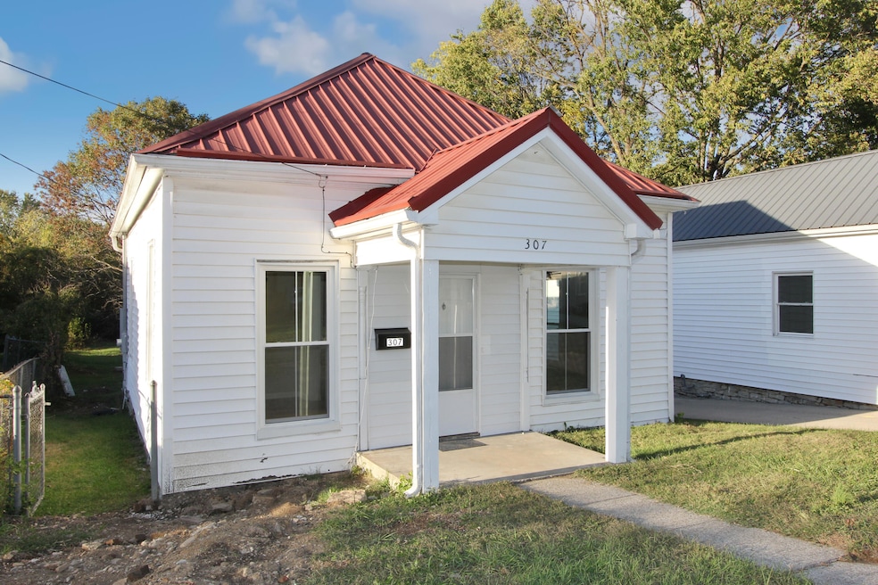 For Sale $215,000 • Co-Listing Agent