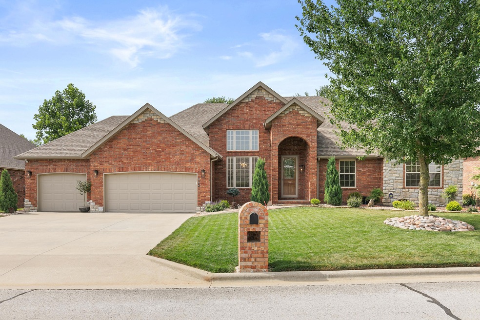 904 W Yellowstone St, Nixa, MO 65714 - photo 1