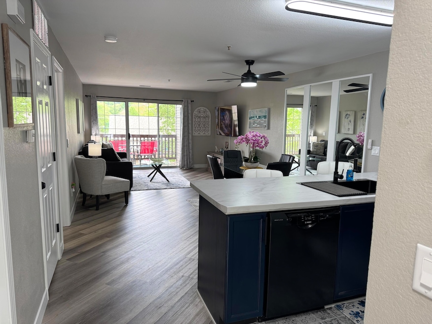 610 Abby Ln unit 15, Branson, MO 65616 - photo 1