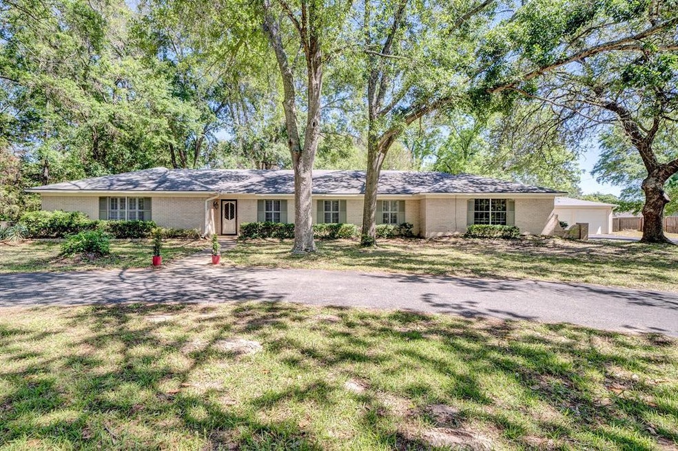 1420 Jeff Davis Dr, Tyler, TX 75703 - photo 1