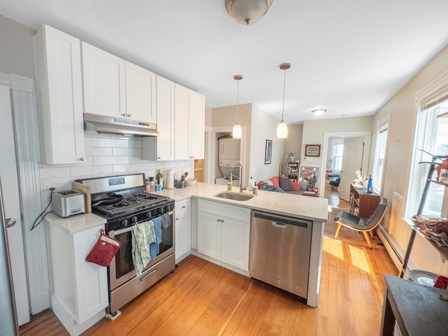 24 Suffolk St unit 1, Cambridge, MA 02139 - photo 1