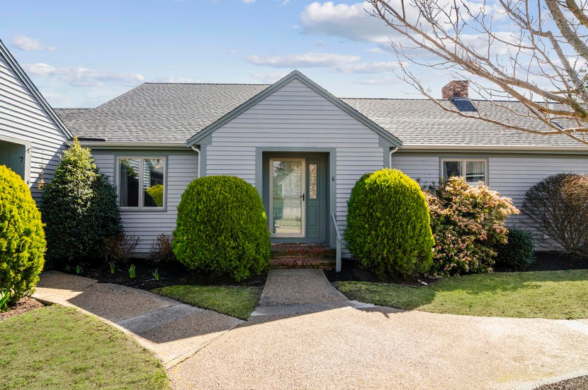 011-photo-front-entrance-6939319