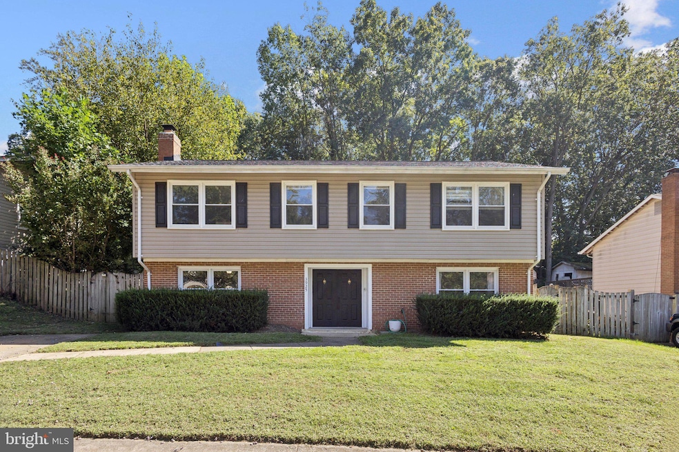3925 Forge Dr, Woodbridge, VA 22193 - photo 1
