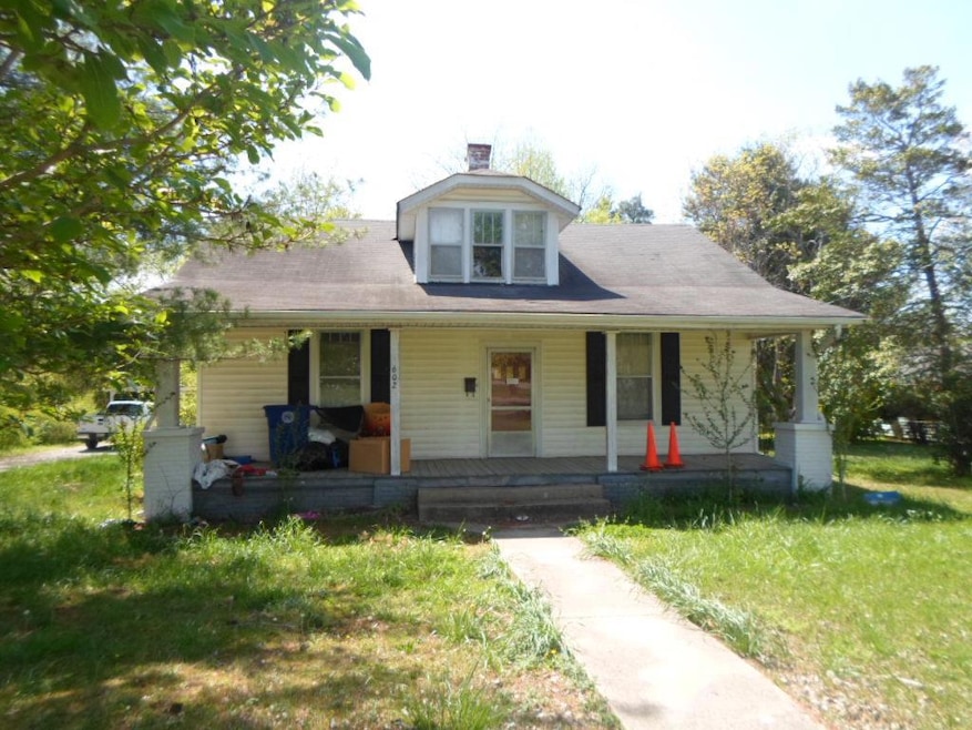 602 S Brittain St, Shelbyville, TN 37160 - photo 1