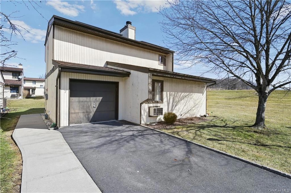 7 Allan Park Mews, Middletown, NY 10940 - photo 1