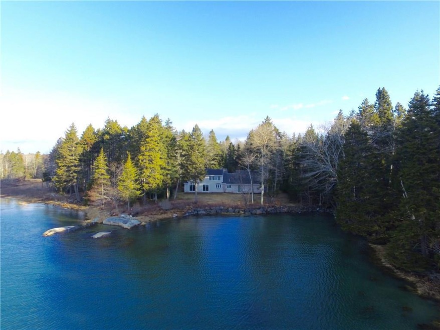 Stunning private & secluded...