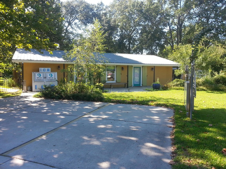 264 Washington St, Bay Saint Louis, MS 39520 - photo 1