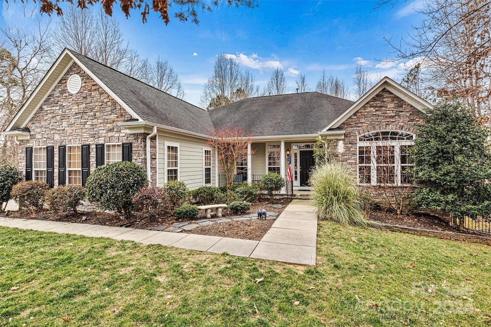 1310 Valhalla Dr, Denver, NC 28037 - photo 1