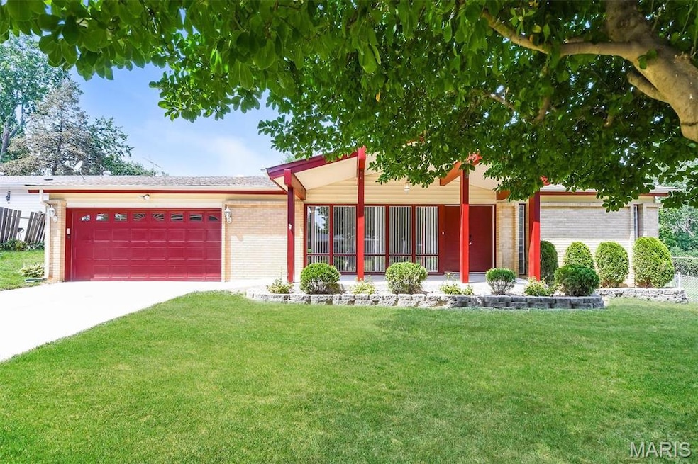 1765 Talisman Ln, Saint Louis, MO 63138 - photo 1