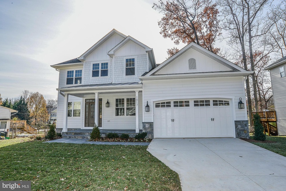 1017 Cottage St SW, Vienna, VA 22180 - photo 1