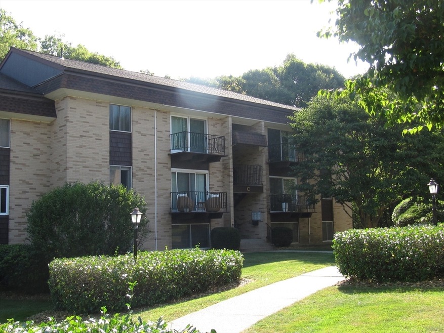 121 Bailey St unit C26, Worcester, MA 01602 - photo 1