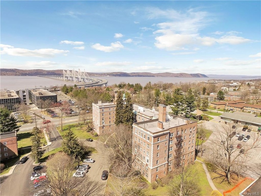 Washington Irving Gardens Apartments unit 1E, Tarrytown, NY 10591 - photo 1